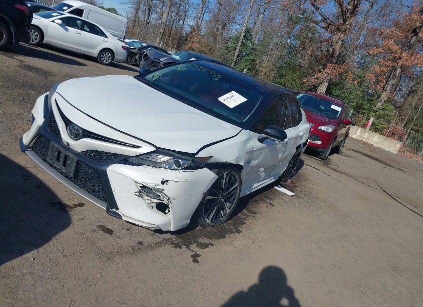 Photo 2 of 2018 Toyota Camry XSE V6 (VIN 4T1BZ1HK5JU019532)