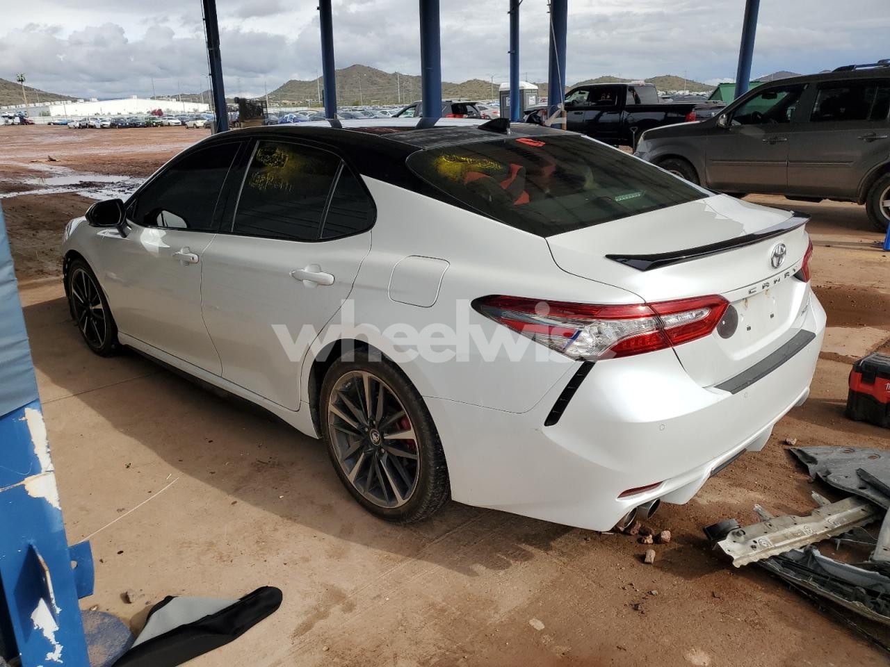 Photo 2 of 2019 TOYOTA CAMRY XSE (VIN 4T1BZ1HK5KU023890)