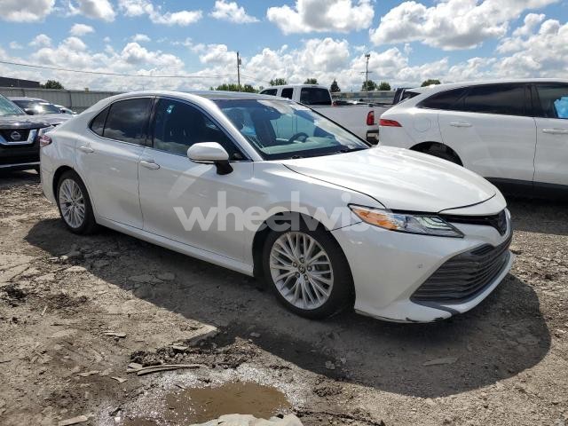 Photo 4 of 2018 TOYOTA CAMRY XSE (VIN 4T1BZ1HK6JU001668)