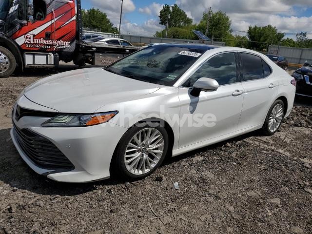 Photo 5 of 2018 TOYOTA CAMRY XSE (VIN 4T1BZ1HK6JU001668)