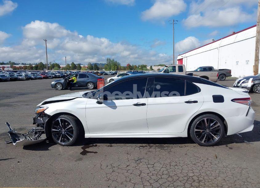 Photo 14 of 2018 Toyota Camry XSE V6 (VIN 4T1BZ1HK6JU008295)