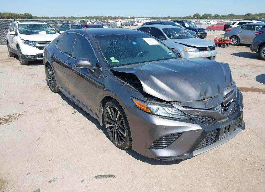 2018 Toyota Camry XSE V6 (VIN 4T1BZ1HK7JU008208) main photo