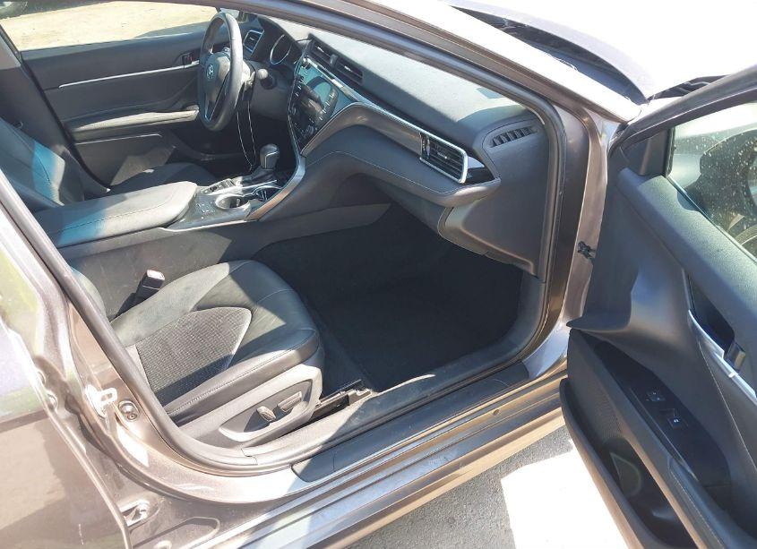 Photo 5 of 2018 Toyota Camry XSE V6 (VIN 4T1BZ1HK7JU008208)