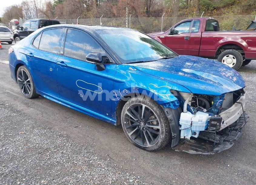 2018 Toyota Camry XSE V6 (VIN 4T1BZ1HK7JU019497) main photo