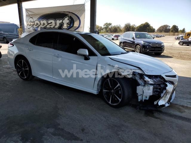 2018 TOYOTA CAMRY XSE (VIN 4T1BZ1HK7JU020875) main photo