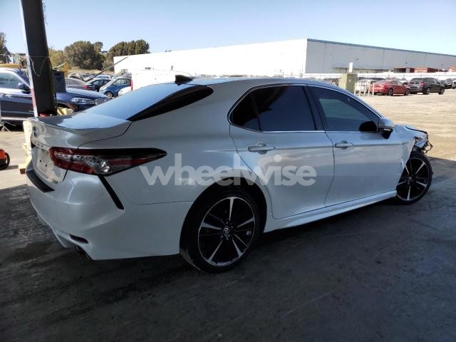 Photo 5 of 2018 TOYOTA CAMRY XSE (VIN 4T1BZ1HK7JU020875)