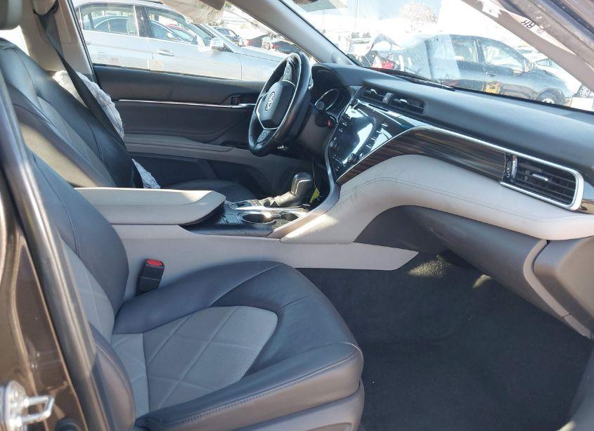 Photo 5 of 2018 Toyota Camry XLE V6 (VIN 4T1BZ1HK7JU502794)