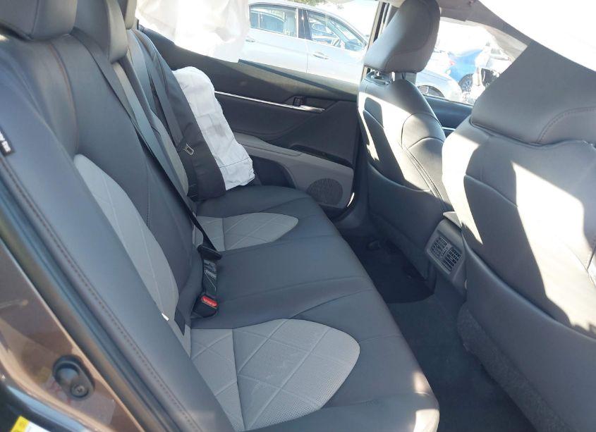 Photo 8 of 2018 Toyota Camry XLE V6 (VIN 4T1BZ1HK7JU502794)