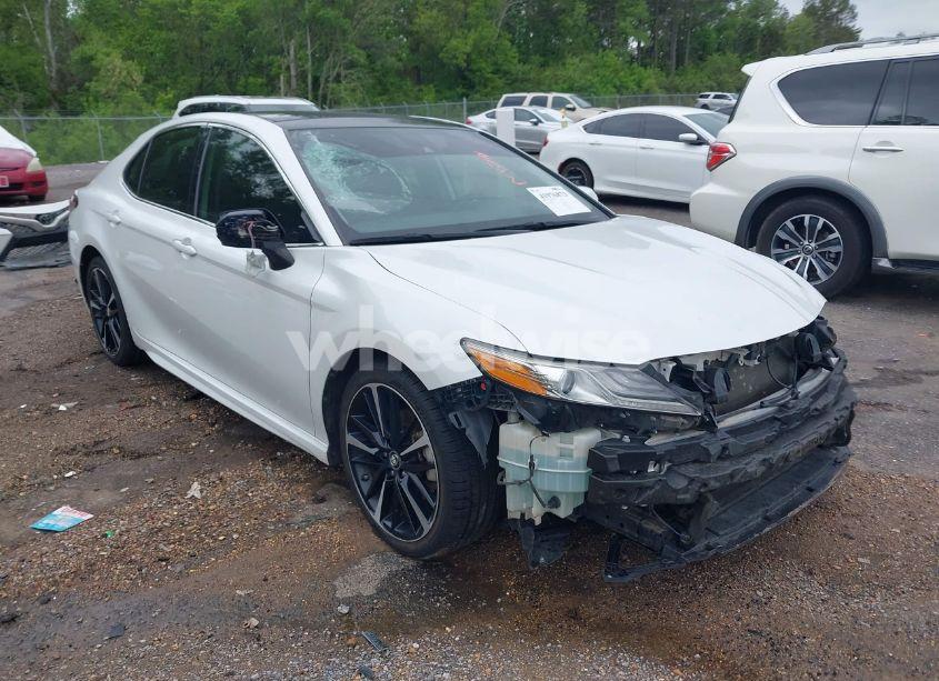 2019 Toyota Camry XSE V6 (VIN 4T1BZ1HK7KU028461) main photo