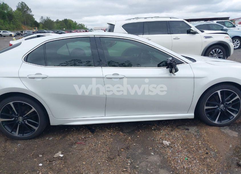 Photo 14 of 2019 Toyota Camry XSE V6 (VIN 4T1BZ1HK7KU028461)