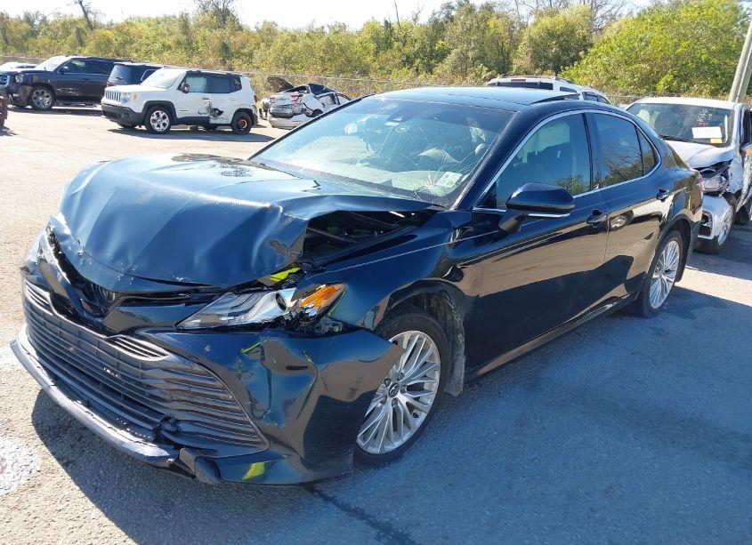 Photo 2 of 2019 Toyota Camry XLE V6 (VIN 4T1BZ1HK8KU026654)