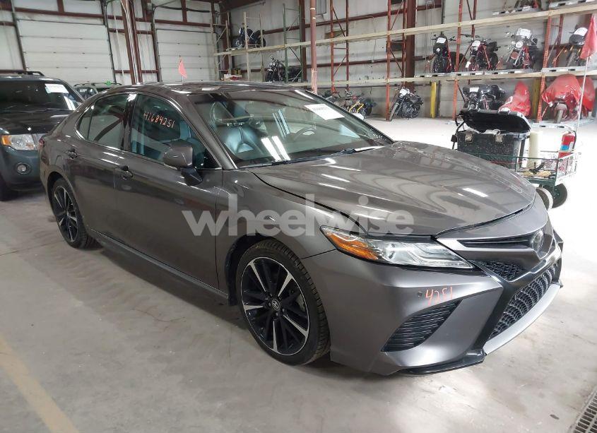2018 Toyota Camry XSE V6 (VIN 4T1BZ1HK9JU001342) main photo
