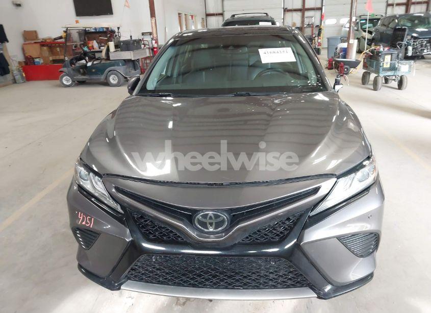 Photo 12 of 2018 Toyota Camry XSE V6 (VIN 4T1BZ1HK9JU001342)
