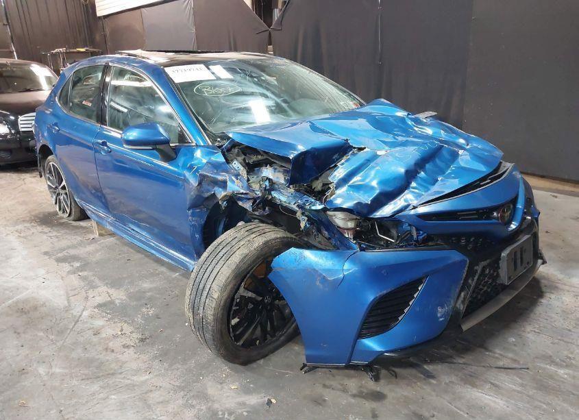 Photo 2 of 2018 Toyota Camry XSE V6 (VIN 4T1BZ1HK9JU002734)