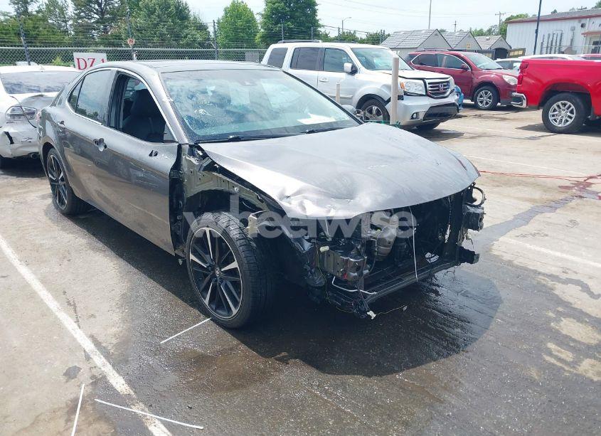 2018 Toyota Camry XSE V6 (VIN 4T1BZ1HK9JU003477) main photo
