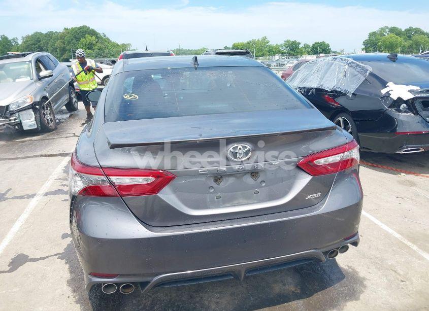 Photo 16 of 2018 Toyota Camry XSE V6 (VIN 4T1BZ1HK9JU003477)