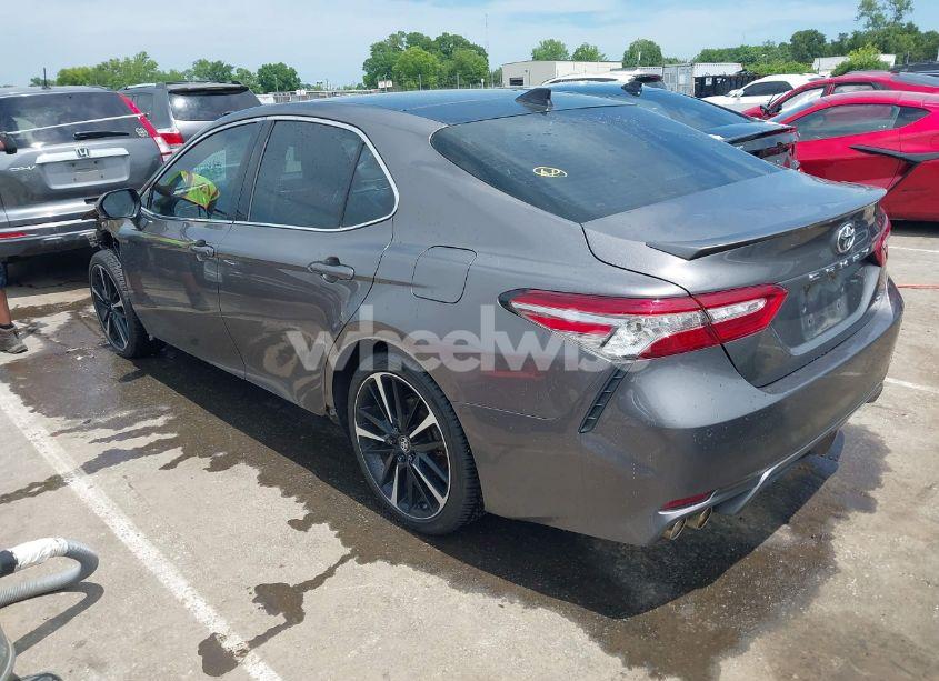 Photo 3 of 2018 Toyota Camry XSE V6 (VIN 4T1BZ1HK9JU003477)