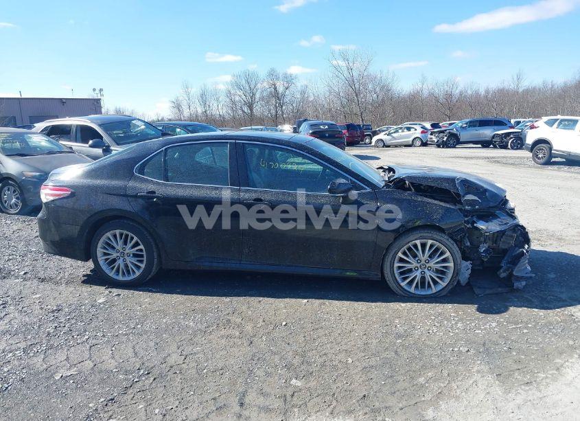 Photo 13 of 2018 Toyota Camry XSE/XLE (VIN 4T1BZ1HK9JU011479)