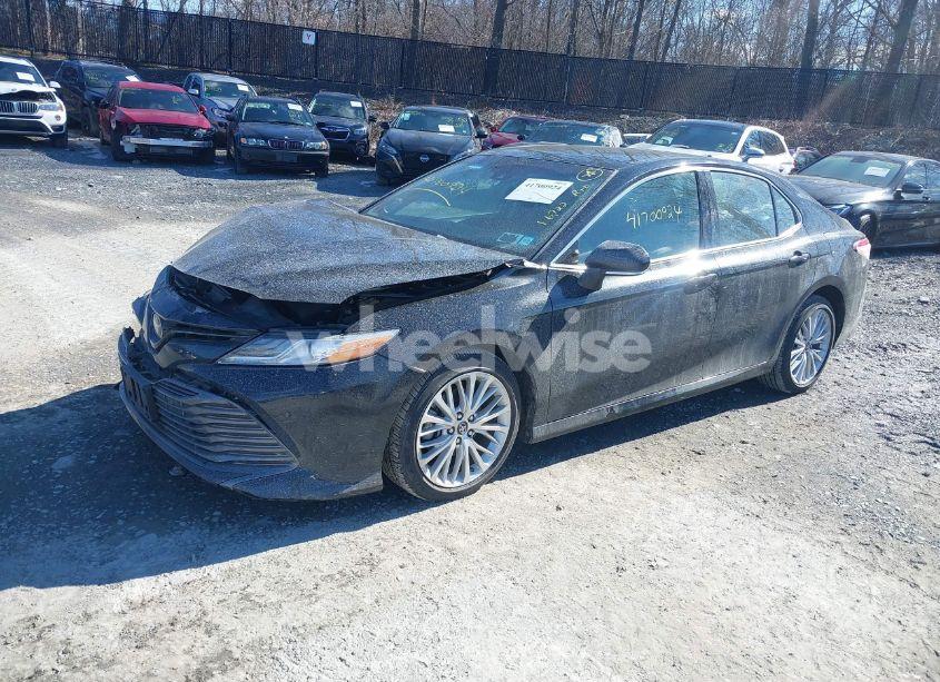 Photo 2 of 2018 Toyota Camry XSE/XLE (VIN 4T1BZ1HK9JU011479)