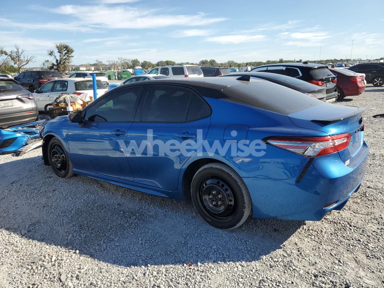 Photo 2 of 2018 TOYOTA CAMRY XSE (VIN 4T1BZ1HK9JU017797)