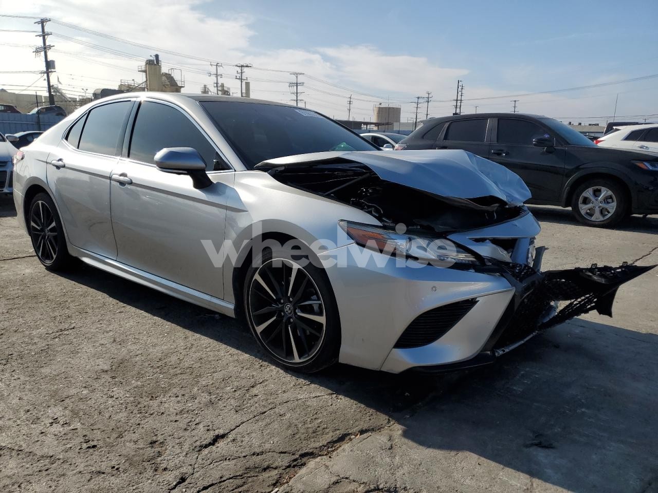 Photo 4 of 2018 TOYOTA CAMRY XSE (VIN 4T1BZ1HKXJU004587)