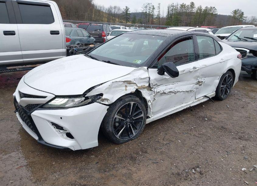 Photo 2 of 2018 Toyota Camry XSE V6 (VIN 4T1BZ1HKXJU012348)