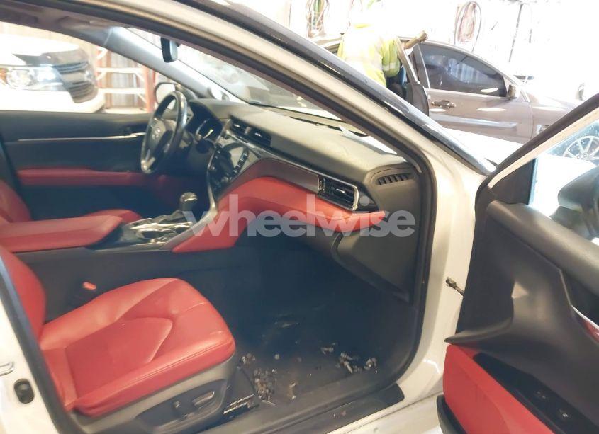 Photo 5 of 2019 Toyota Camry XSE V6 (VIN 4T1BZ1HKXKU029023)