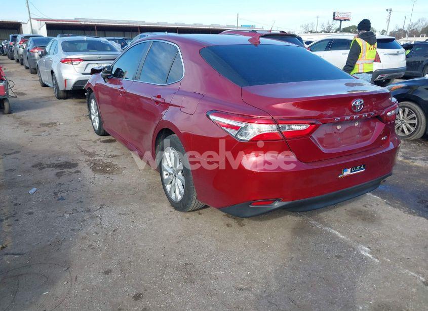 Photo 3 of 2020 Toyota Camry LE (VIN 4T1C11AK0LU344825)