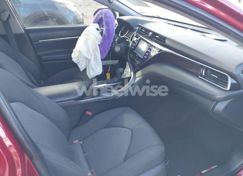 Photo 5 of 2020 Toyota Camry LE (VIN 4T1C11AK0LU344825)