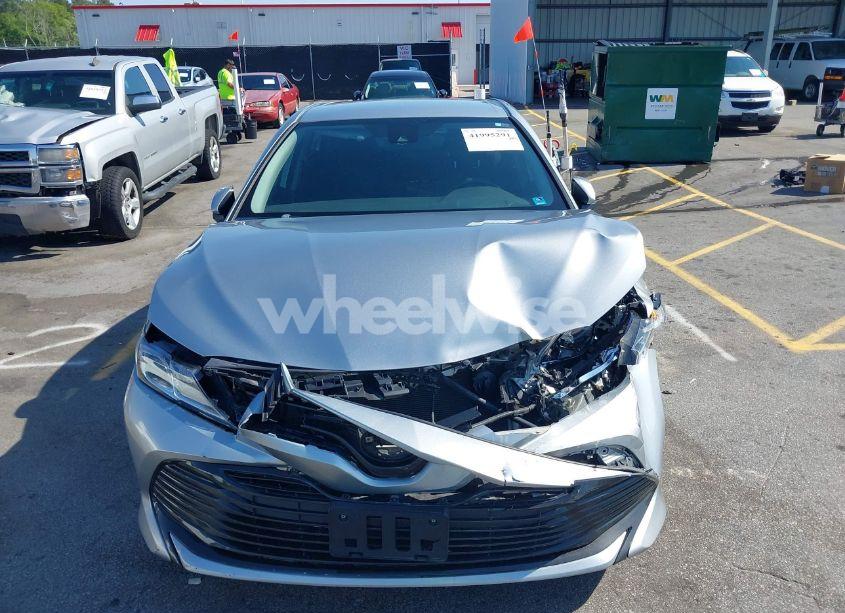 Photo 12 of 2020 Toyota Camry LE (VIN 4T1C11AK0LU357574)