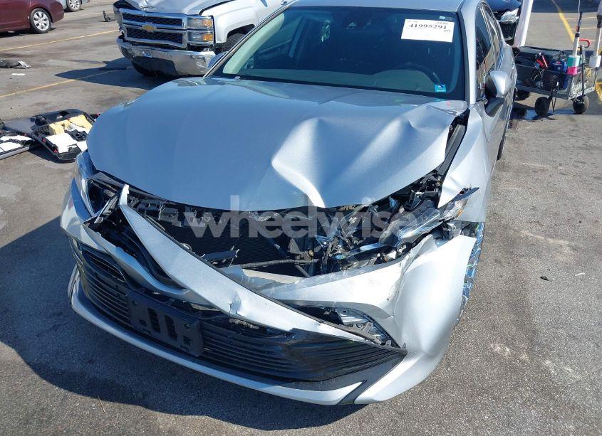 Photo 17 of 2020 Toyota Camry LE (VIN 4T1C11AK0LU357574)