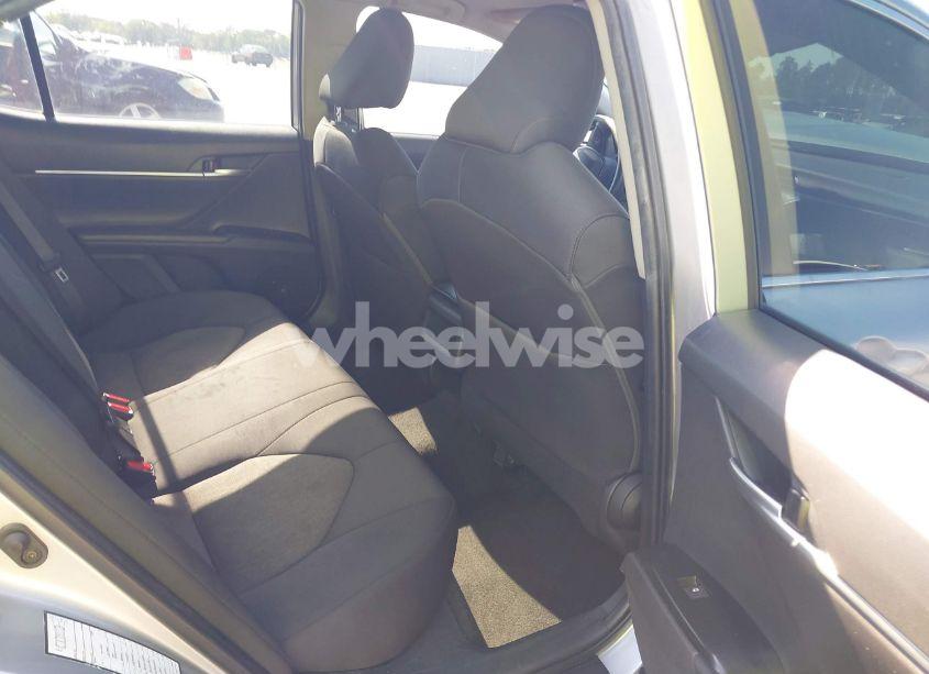 Photo 8 of 2020 Toyota Camry LE (VIN 4T1C11AK0LU357574)