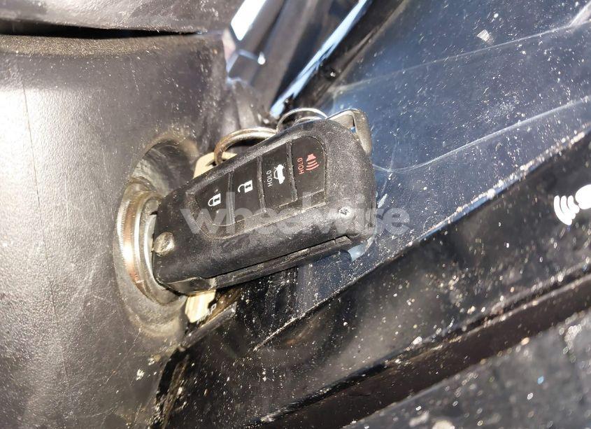 Photo 11 of 2020 Toyota Camry LE (VIN 4T1C11AK0LU956538)