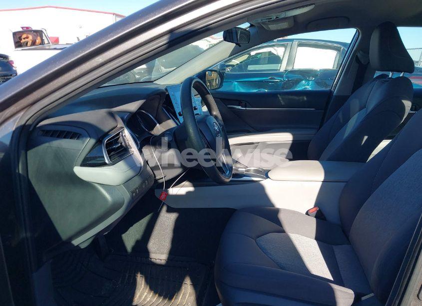 Photo 17 of 2021 Toyota Camry LE (VIN 4T1C11AK0MU422568)