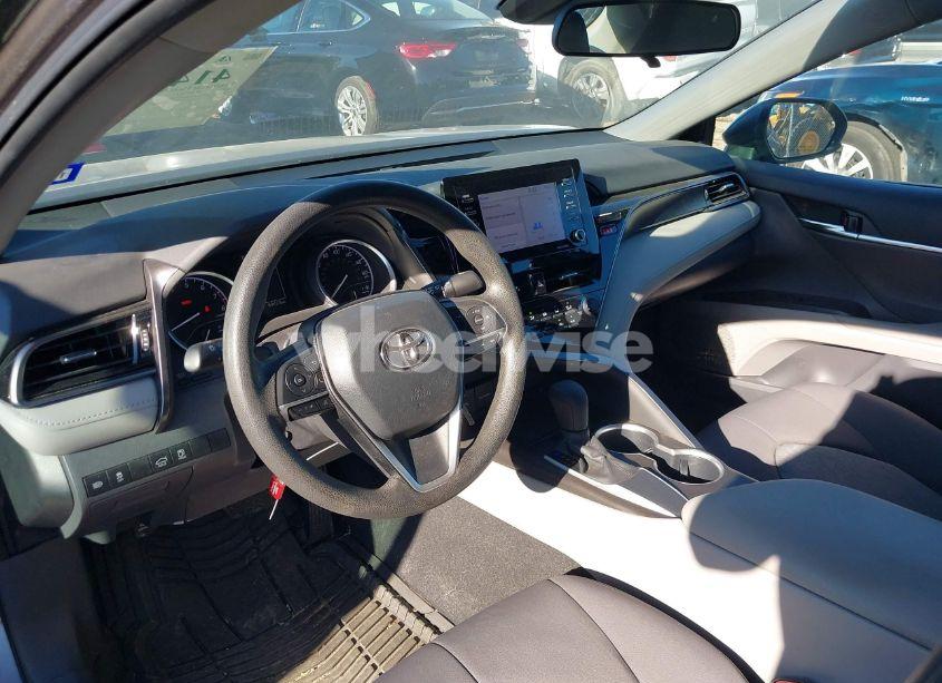 Photo 18 of 2021 Toyota Camry LE (VIN 4T1C11AK0MU422568)