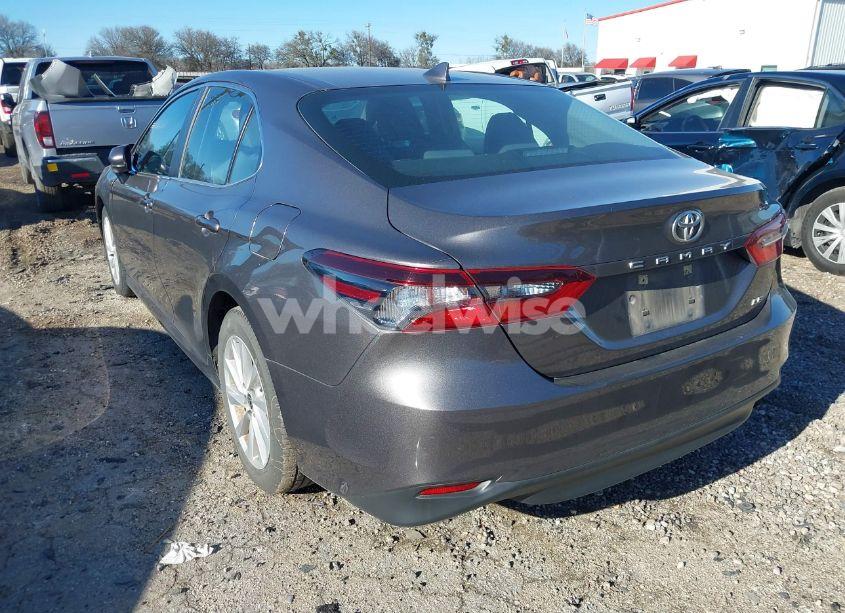 Photo 3 of 2021 Toyota Camry LE (VIN 4T1C11AK0MU422568)