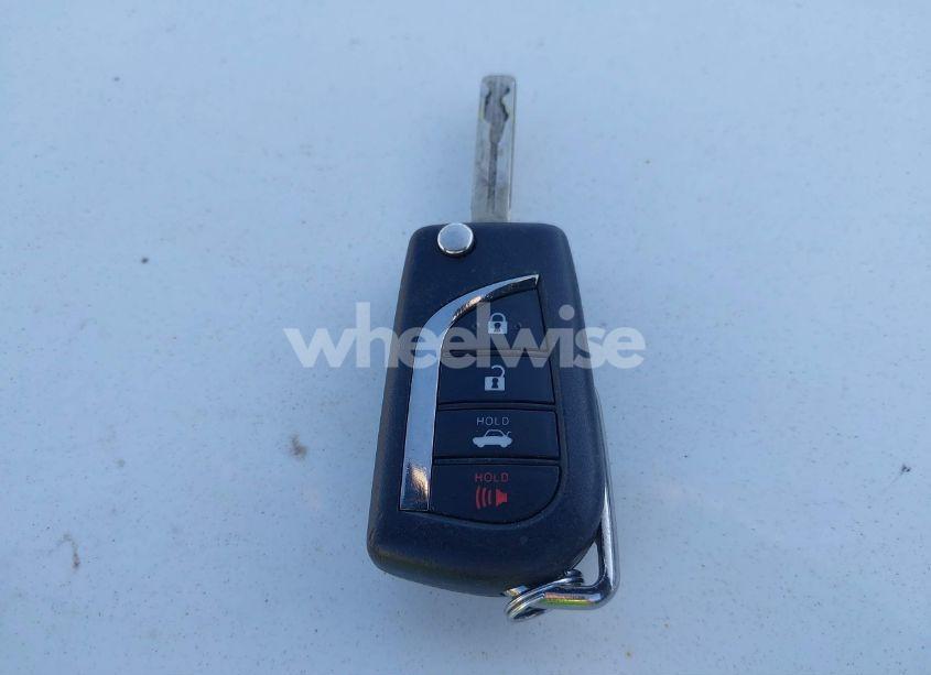 Photo 11 of 2021 Toyota Camry LE (VIN 4T1C11AK0MU535176)