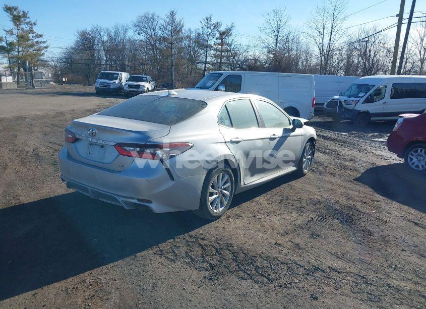 Photo 4 of 2021 Toyota Camry LE (VIN 4T1C11AK0MU535176)