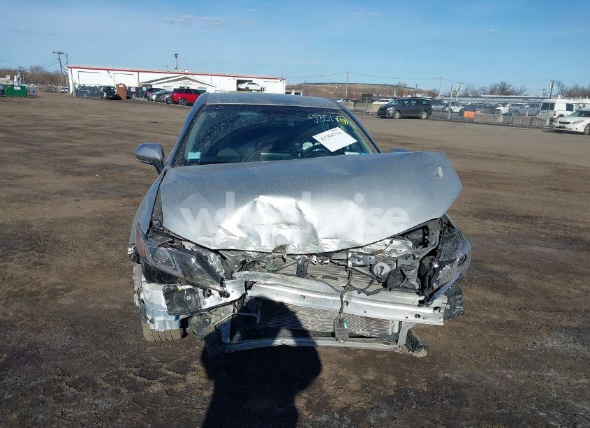 Photo 6 of 2021 Toyota Camry LE (VIN 4T1C11AK0MU535176)