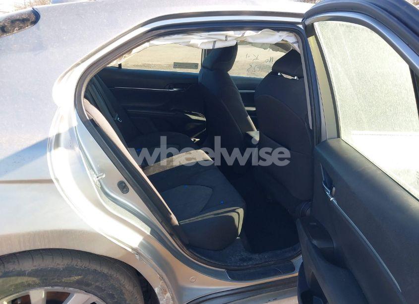 Photo 8 of 2021 Toyota Camry LE (VIN 4T1C11AK0MU535176)