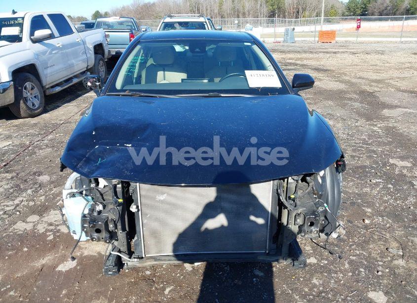 Photo 13 of 2021 Toyota Camry LE (VIN 4T1C11AK0MU539583)