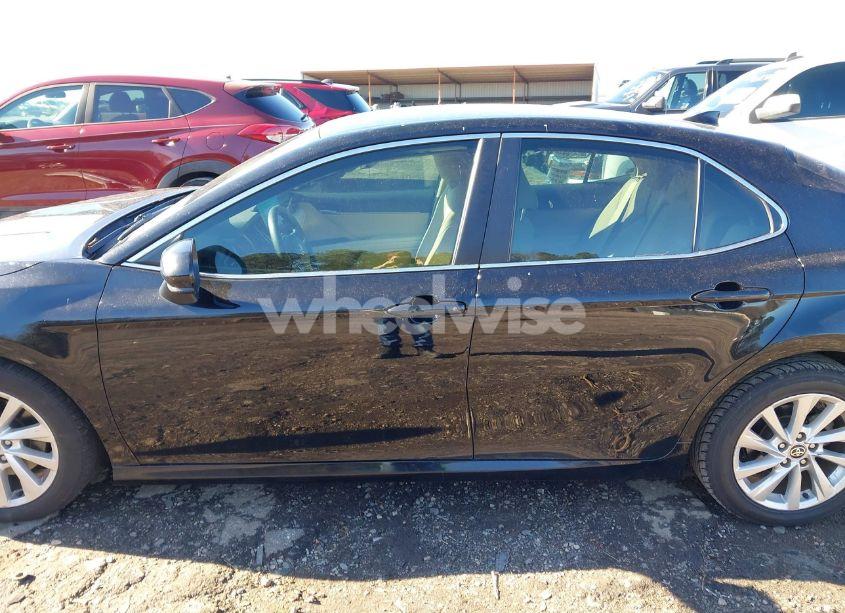 Photo 15 of 2021 Toyota Camry LE (VIN 4T1C11AK0MU539583)