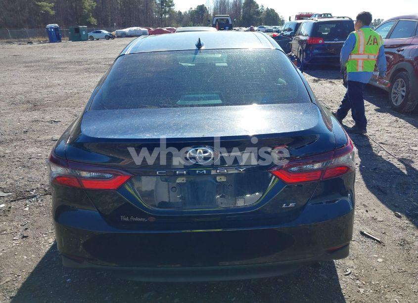 Photo 17 of 2021 Toyota Camry LE (VIN 4T1C11AK0MU539583)