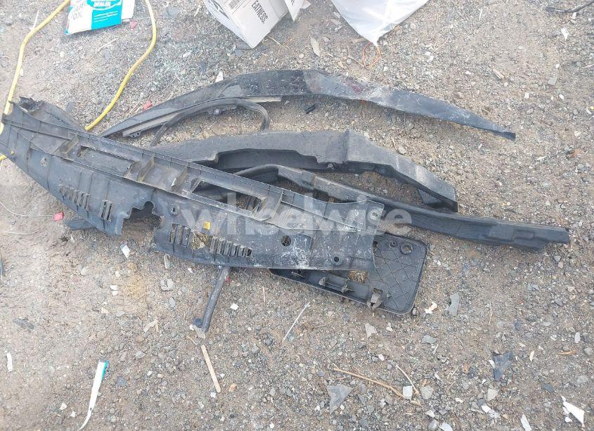 Photo 12 of 2021 Toyota Camry LE (VIN 4T1C11AK0MU563284)