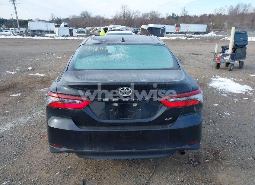 Photo 17 of 2021 Toyota Camry LE (VIN 4T1C11AK0MU563284)