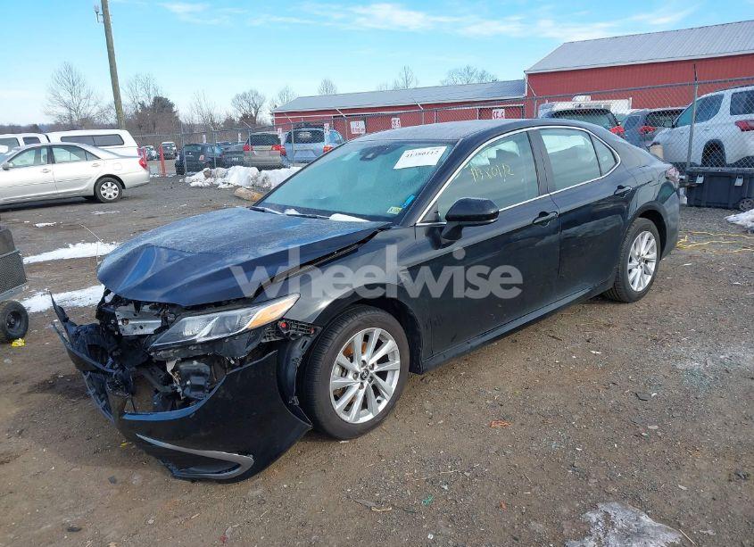 Photo 2 of 2021 Toyota Camry LE (VIN 4T1C11AK0MU563284)