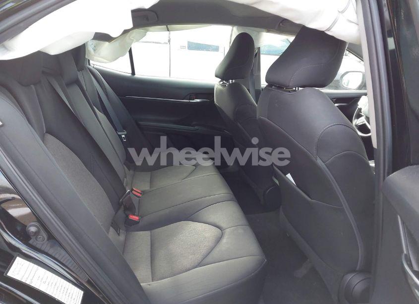 Photo 8 of 2021 Toyota Camry LE (VIN 4T1C11AK0MU563284)