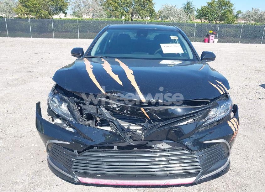 Photo 12 of 2021 Toyota Camry LE (VIN 4T1C11AK0MU563298)