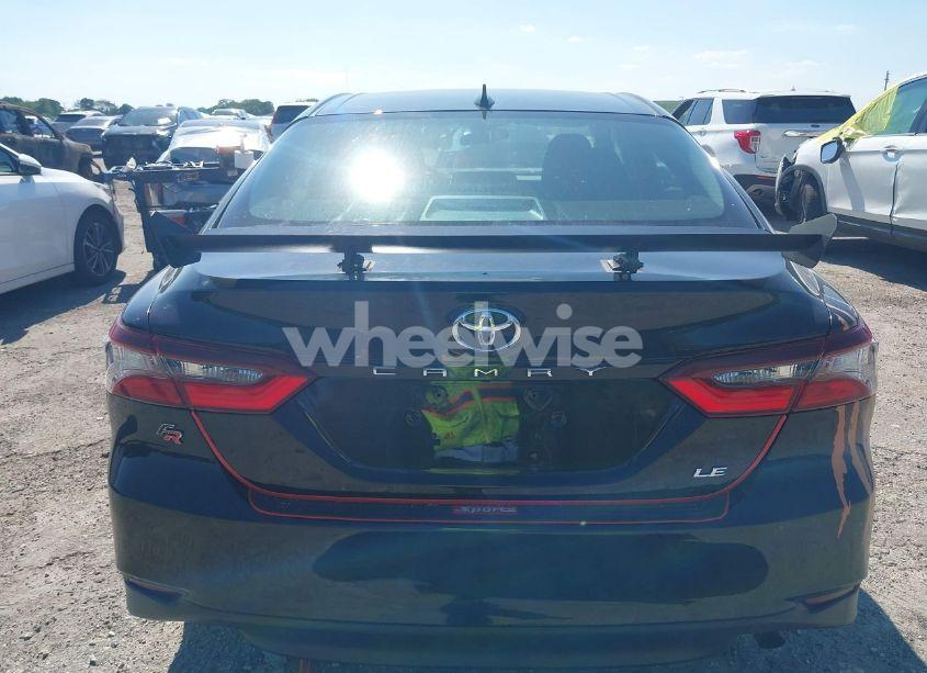 Photo 16 of 2021 Toyota Camry LE (VIN 4T1C11AK0MU563298)