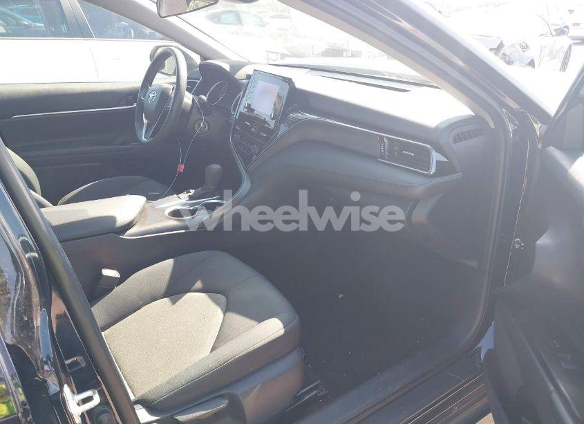 Photo 5 of 2021 Toyota Camry LE (VIN 4T1C11AK0MU563298)